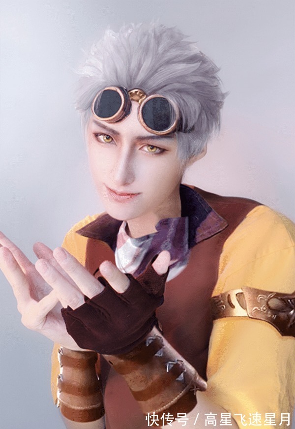 coser|斗罗大陆cos最像系列!沐白奥斯卡很赞,唐三唐银还原得无人超越