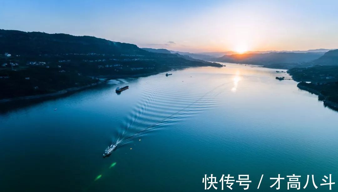 早行@10首早行诗词,总有一句,说中你的孤独时刻