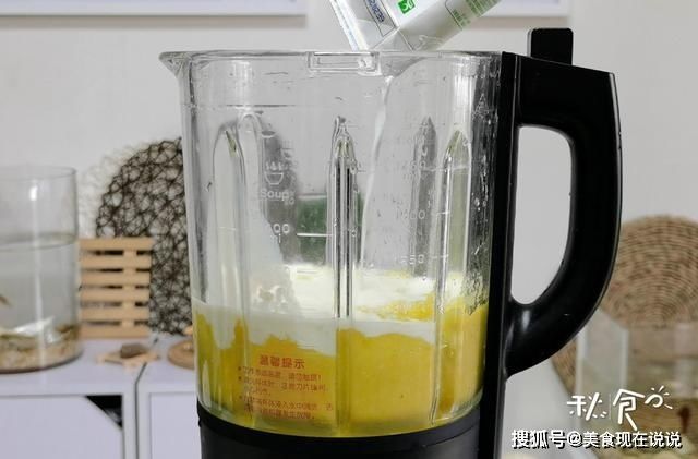 芒果|生日蛋糕不用买,教你用“水果加牛奶”自制水果蛋糕,好吃又营养