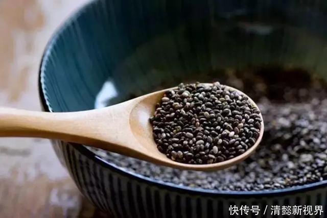 杏仁|营养师建议皮肤差的女人,可以多吃这10种食物,越吃越美!