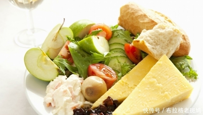 4種食物，營養(yǎng)價值較高，營養(yǎng)不良的老人可以每天吃，補(bǔ)充能量