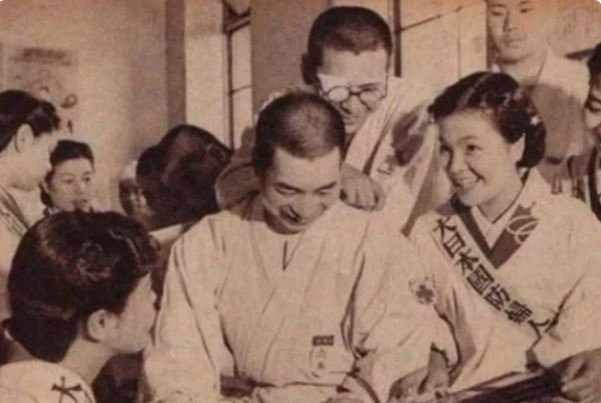 疯狂|二战时期的日本女人能“疯狂”到什么地步？说了你别不信