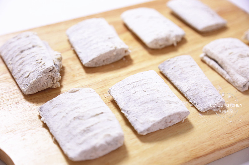 煎带鱼的一些小妙招，做着更简单，外酥里嫩，香味可以飘到隔壁