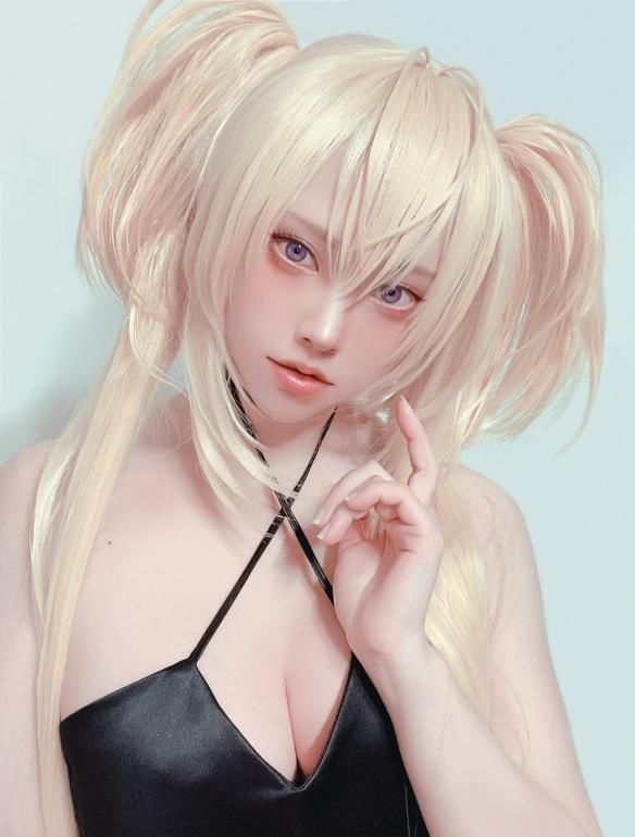 高颜值+化妆技巧=男女通杀！韩国美少女COS富江走红