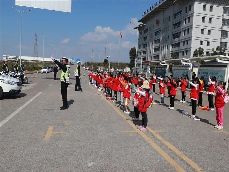  记者|小记者进警营，探索神秘“警”色