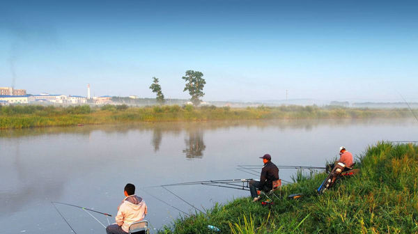  出鱼|仲春时节钓鱼忙，钓位要选这些地形，最是容易出鱼