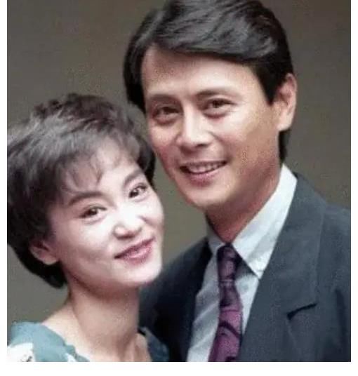 刘雪华老师现在的生活曝光，感觉和他们好像，网友：好心疼