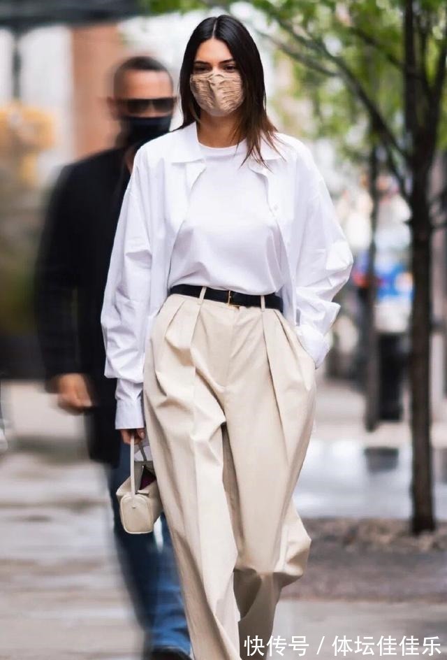 搭配 买了白衬衣真的不吃亏!每年一个新穿法,今年最火的搭配就是肯豆!