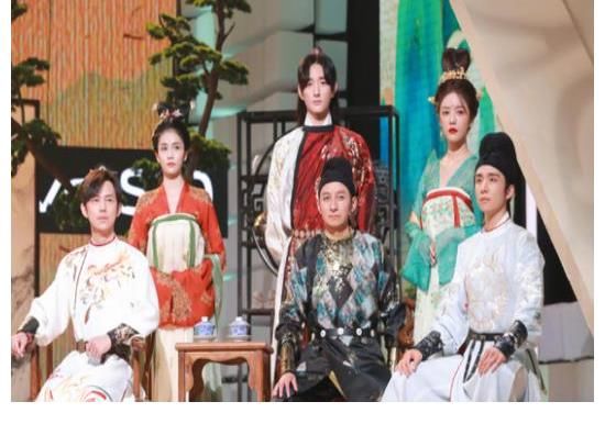 《快乐大本营》停播,频繁被曝黑料,新节目接档主持人只剩何炅