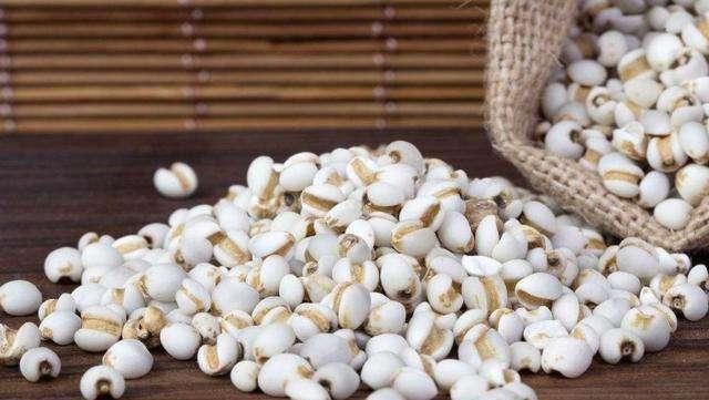 体内湿气重的人，放开肚皮吃4物，帮你祛湿排毒，体重慢慢降下来