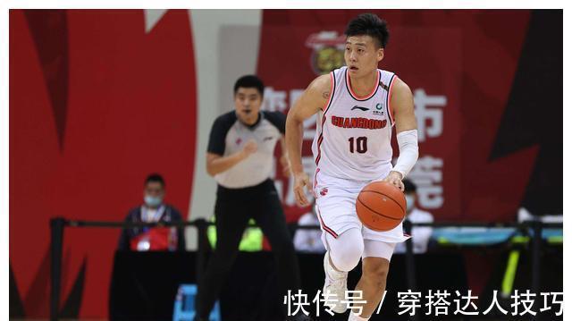 后衛(wèi)|杜鋒暗渡陳倉(cāng)，趙?；鹁€馳援遼粵大戰(zhàn)，宏遠(yuǎn)成CBA大贏家
