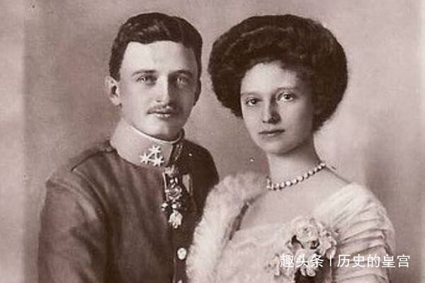 忠贞不渝|最忠贞不渝的末代皇后,末代皇帝客死孤岛,终身穿黑衣为丈夫守孝