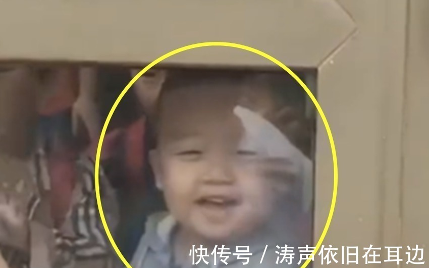 妈妈|千万不能让妈妈知道我在幼儿园过得很开心,网友:奥斯卡影帝小伙