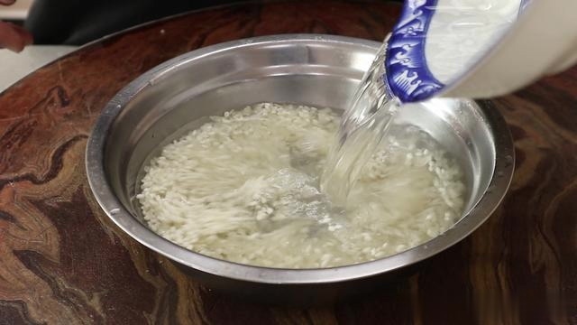 皮蛋瘦肉粥怎样做才好喝试试这个家常做法，滑嫩入味，越喝越香