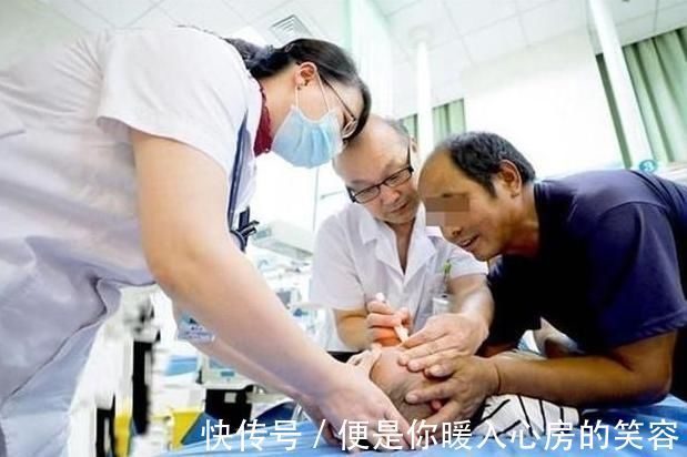 医生|3岁女宝误将502滴入眼睛,宝妈临危不乱的做法,获医生夸赞