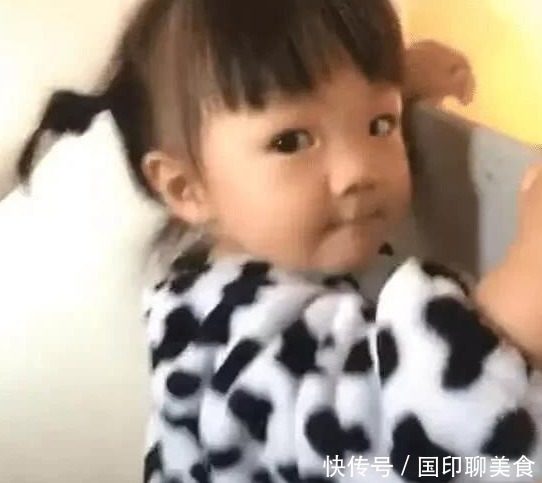 孩子|闺女翻到老爸“小金库”,宝妈看后笑翻了,宝爸:这小棉袄漏风