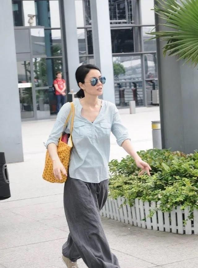 宫使帖#蔡京的《宫使帖》手札欣赏:笔意沉着痛快,估价突破1500万