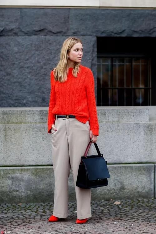 2021年开春，你穿毛衣+阔腿裤的样子，真的时髦炸了！