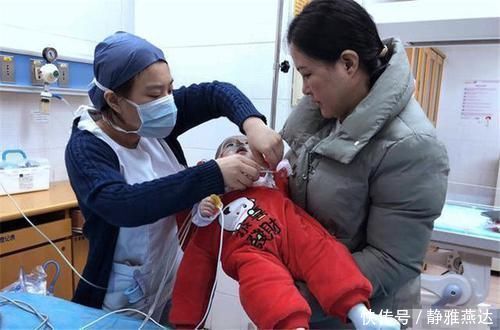 举动|虫子飞进3岁孙女耳朵,奶奶一个举动救了孩子,医生直夸:有文化