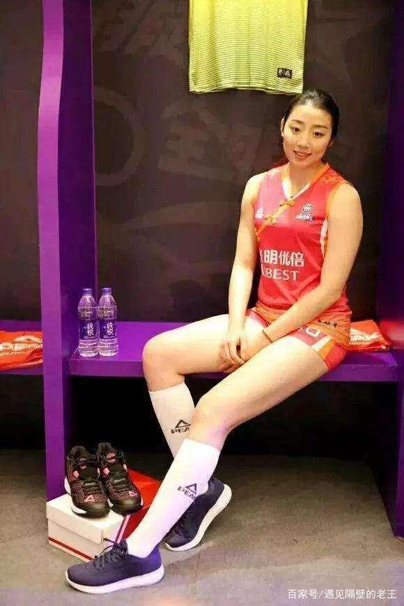体态|官宣!女排里的“唐朝美女”,体态丰腴风姿卓越,男友健壮有型