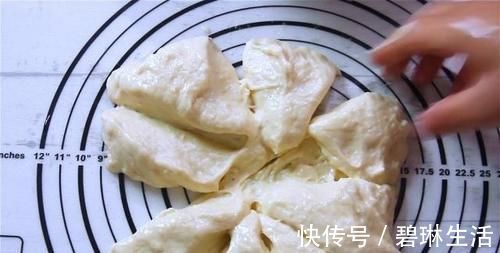 烤盘|懒人面包做法,不用揉面,更不用揉出膜,面包一样柔软拉丝