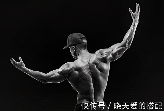 僵硬|锻炼背部肌肉有技巧，3个瑜伽动作可解决，同时放松背部肌肉