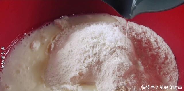 发面饼的最新做法，色泽金黄，宣软好吃，上桌全家吃不够！