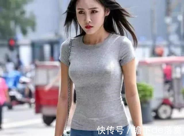 上衣|穿牛仔裤出门时，注意千万别搭配这种上衣，很掉价！