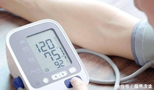 不愈|高血压久治不愈？量血压10人9错，想要量得准，这些细节不能忽视