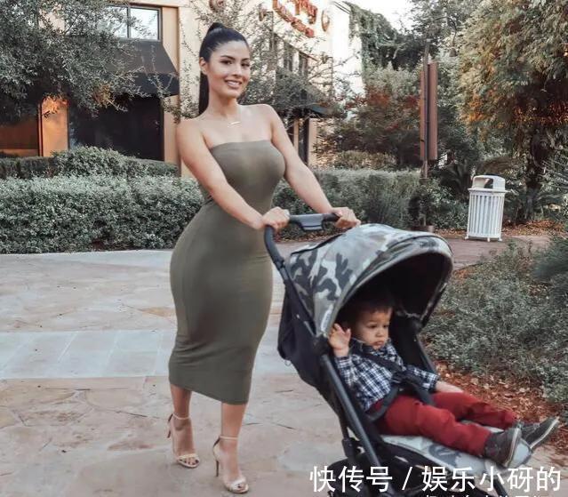 双脚|30岁辣妈饱满身材魅力十足，犹如20岁少女，宝妈如何恢复身材？