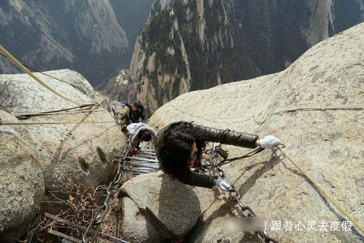 中国最险峻的山，金庸小说论剑的地方，能登上的都是武林高手