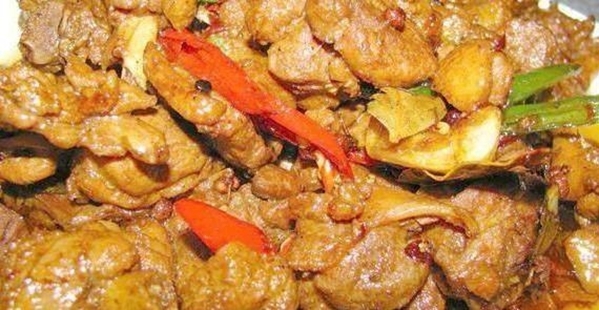 看似复杂,做法简单的家常菜,香辣开胃很下饭,特别美味可口