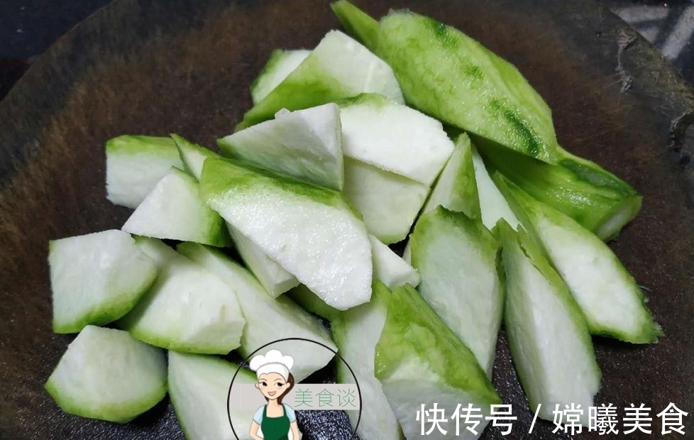 鲜美|三样素菜一起炒,实在太鲜美了,隔三差五做给孩子吃,营养又美味