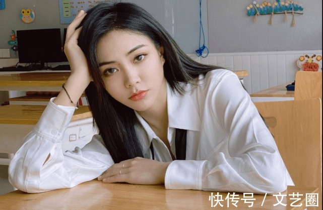 九漏鱼|爱豆文化水平堪忧!连淮伟官晒手绘卡片写错了“帐篷”,网友喊话其重新上学