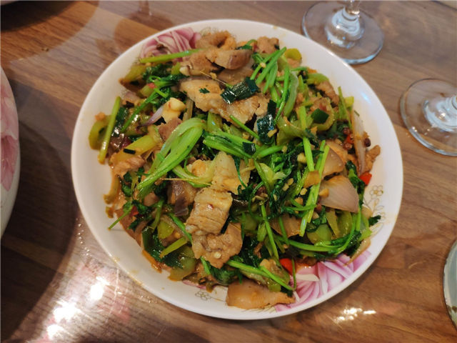 菜场|周末亲戚聚餐，不愿下馆子，婆婆指定我下厨，上桌后亲戚赞不绝口