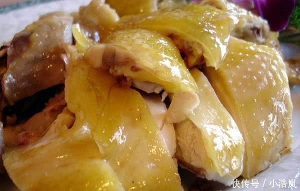 白切鸡|白切鸡别直接下锅煮!多加“这一步”,肉质更鲜嫩