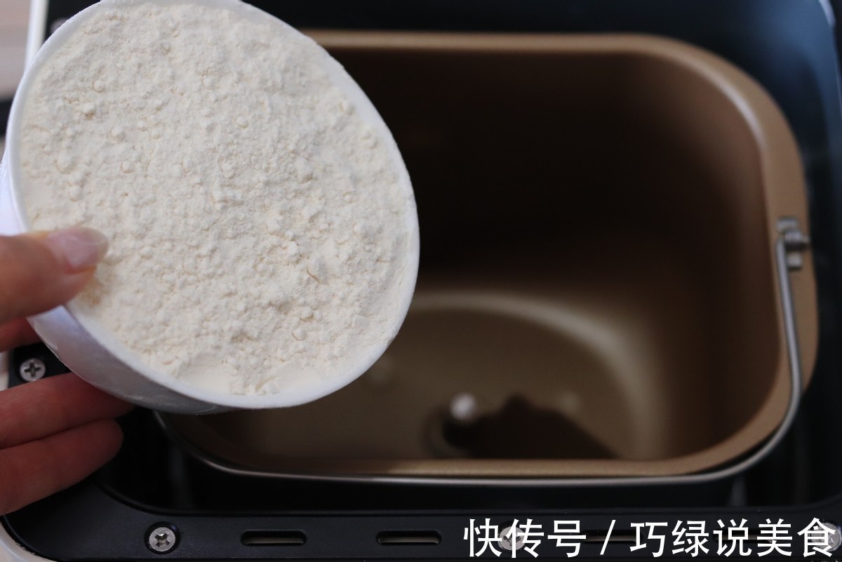 春饼的懒人做法，饼皮劲道薄如纸，卷什么都好吃