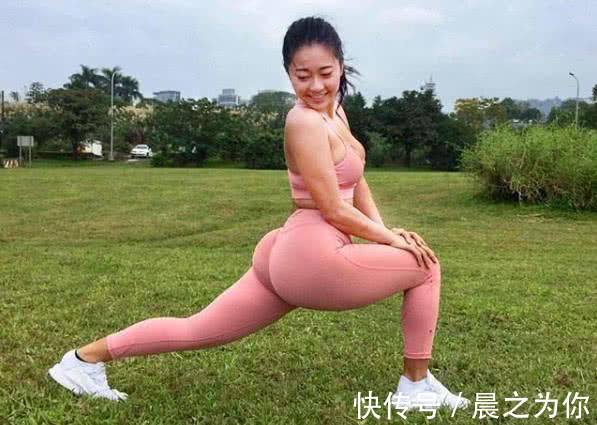 珊珊|90后姑娘健身3年,练出“卡戴珊”身材,用汗水打造傲人臀形