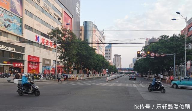 中央大街锦州最繁华的商业街,还有锦州