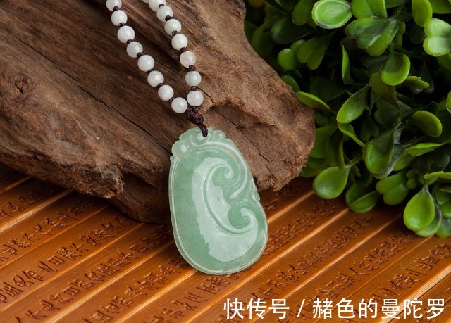 好好学习$翡翠如意都有哪些款式,适合什么人去佩戴,这些你都知道吗!