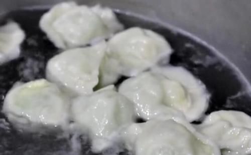 茴香|夏天,韭菜茴香靠边站,用它包饺子最香,3块钱1斤,我一周做2回