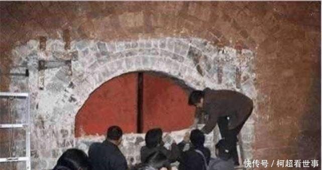 丈夫墓被盗一空,隔壁小妾墓却无人问津,专家打开后恍然大悟