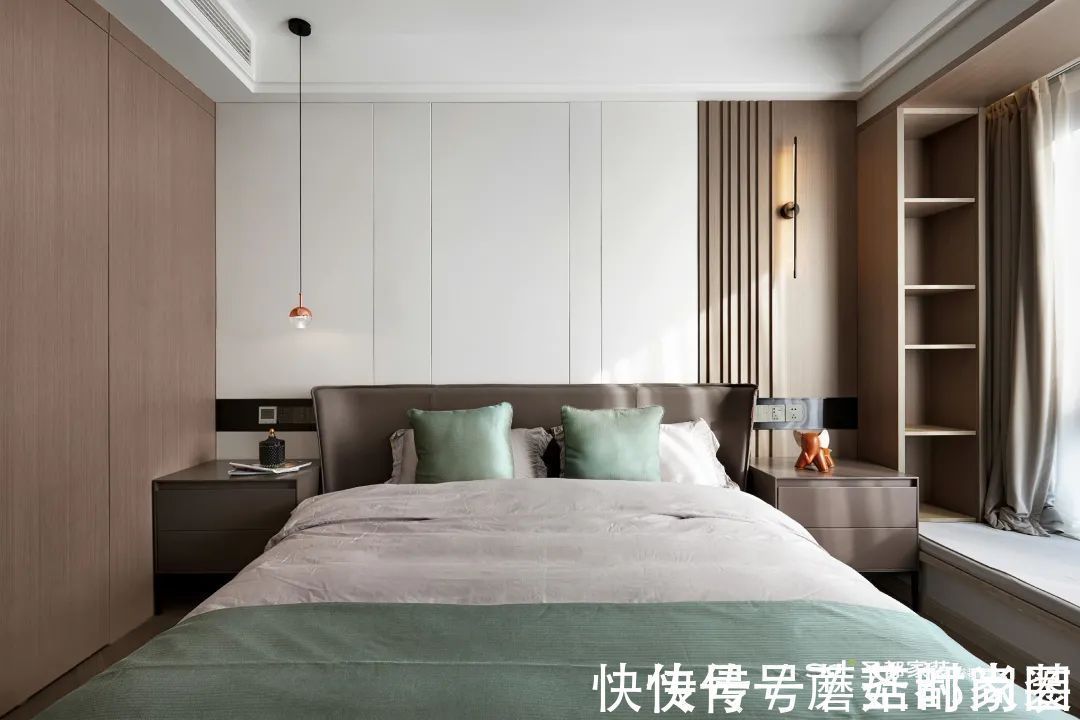 木饰面|独居是一个人的狂欢:93㎡三室两厅家装阳台爆改休闲区