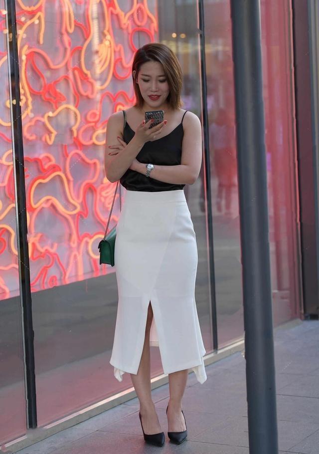 美女 紧致凹凸的吊带裙美女,吸引力十足,美若天仙