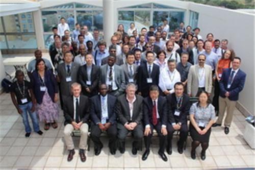 阿雷西博望远镜 曾是世界最大的“射电望远镜”,花26亿建成,如今却锈迹斑斑如同垃圾场