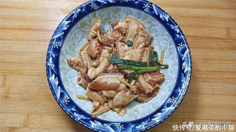 鸡精|教你五花肉新做法，制作方法也简单，成菜香而不腻，不错的下酒菜