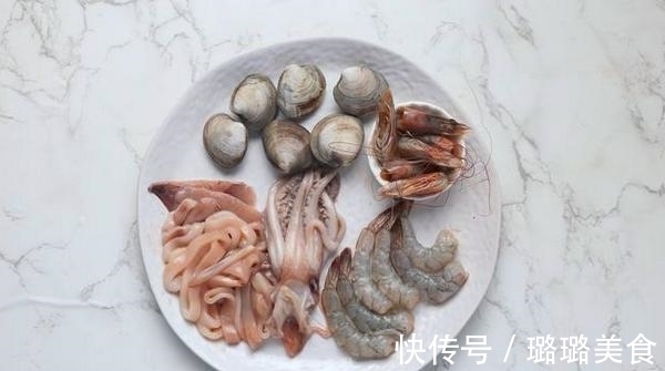 泰式海鲜酸辣汤|10分钟搞定泰式海鲜酸辣汤,清爽又开胃,还够鲜