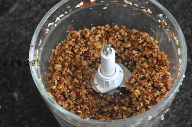 比蛋糕健康，比馒头好吃，天冷多吃枣米糕，软糯清香比吃肉还好