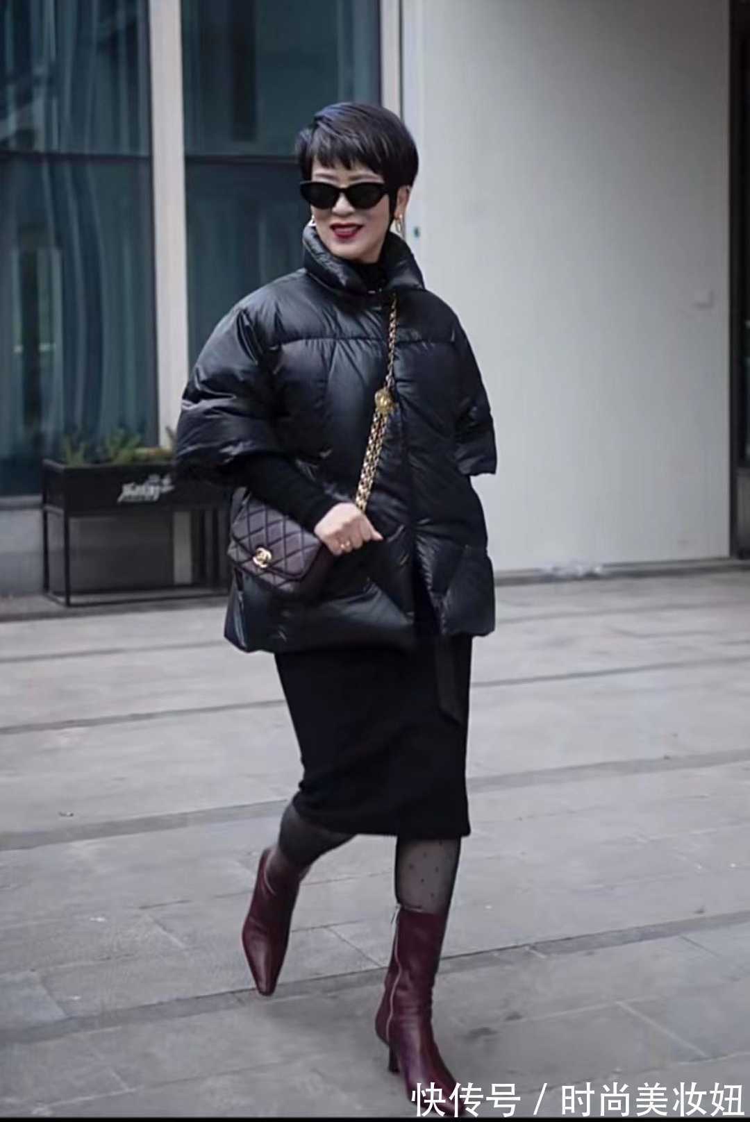 搭配|这位60岁奶奶太时髦了,穿搭简约高级显气质,比年轻人会穿