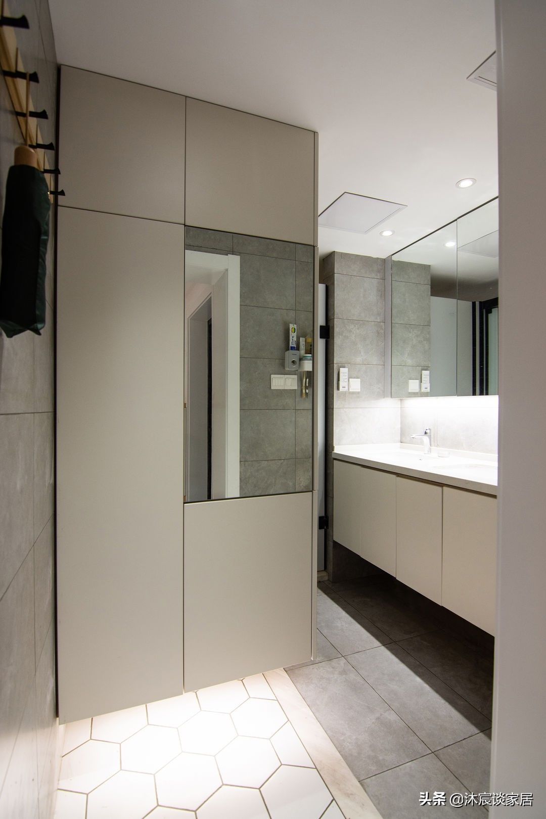 装修|她家改造实在太牛了,光玄关就让人服气,的确是小户型装修的样本